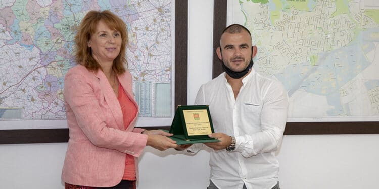 Отличиха старозагорски ученици за завоювани медали по ММА