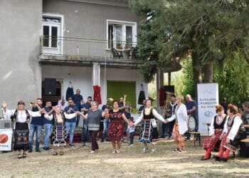 Съборът “Девет песни от извора” събра в Деветаки приятели на фолклора