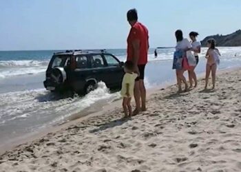Пиян директор вилнее с джип на плажа в Кранево