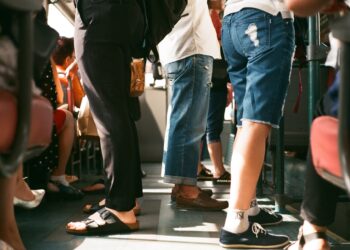 В обществения транспорт в Гърция вече след бърз тест