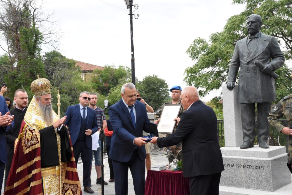 За двойния празник на Пловдив: Паметник на Гаврил Кръстевич, венци и концерт (СНИМКИ) 4 Съединение на България 21