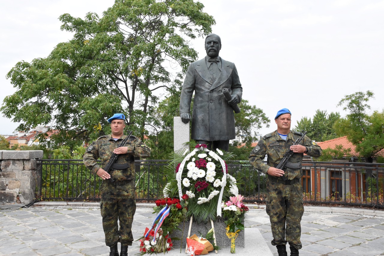 За двойния празник на Пловдив: Паметник на Гаврил Кръстевич, венци и концерт (СНИМКИ) 6 Съединение на България 40