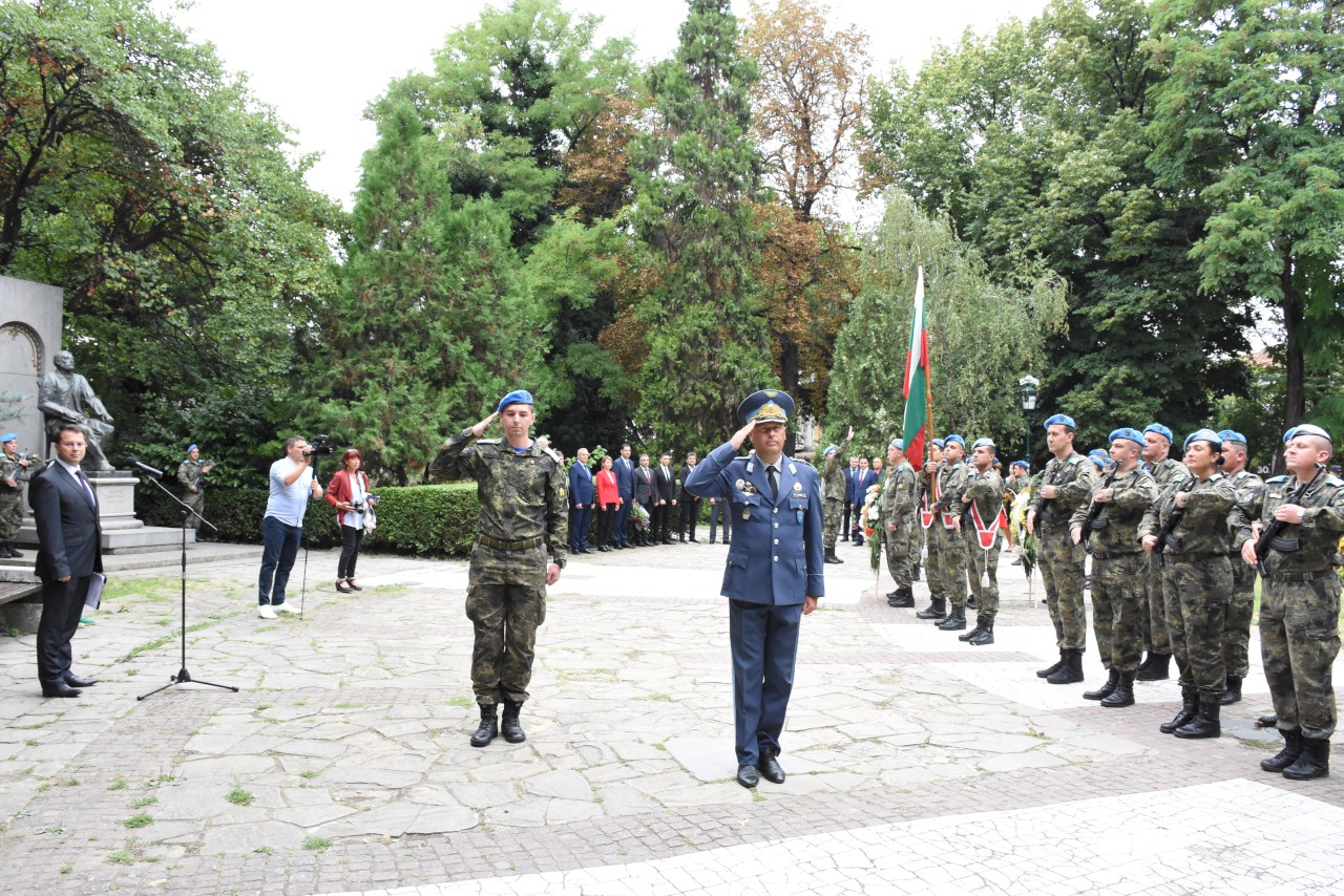 За двойния празник на Пловдив: Паметник на Гаврил Кръстевич, венци и концерт (СНИМКИ) 5 Съединение на България 44