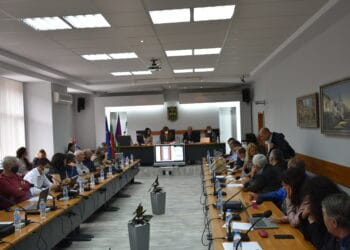 Площадът пред Художествената галерия в Ловеч с ново име