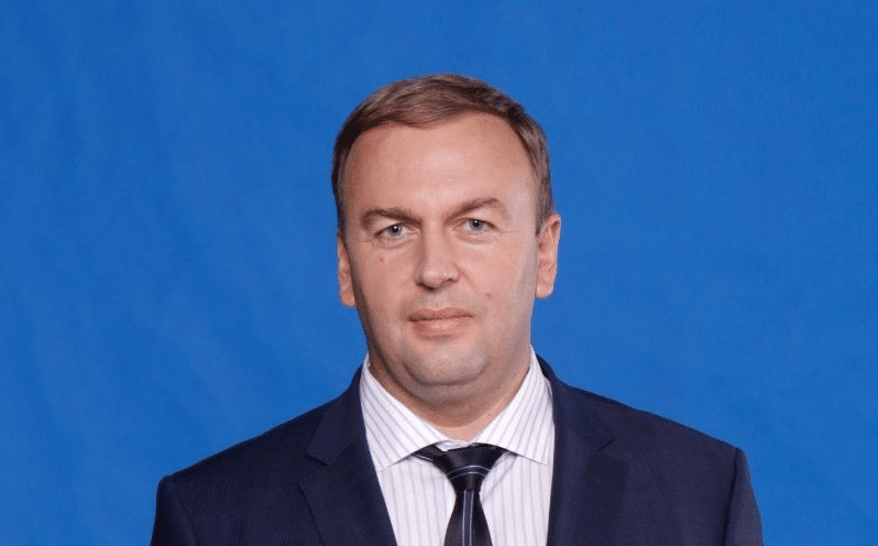 Неби Бозов