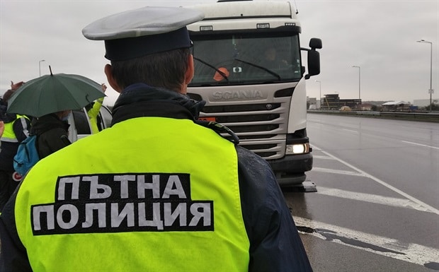 Пиян турчин подкара камион по магистралата, преспа в ареста в Пазарджик 1 полиция