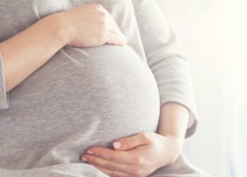 Родилка от Сливен почина от ковид, не оцеляха и близнаците й