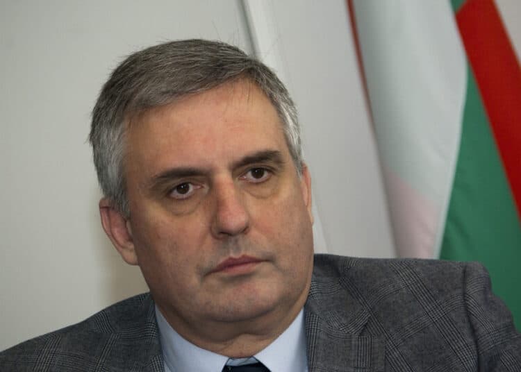 ивайло Калфин