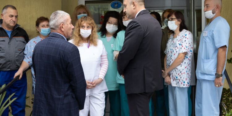 Болница за деца получи Локомат от “Българската Коледа” (Снимки)