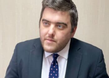 Спестяванията на домакинствата нарастват, но са в ръцете на все по-малко хора