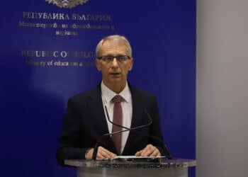 Десетки хиляди фиктивни почивки на ученици за 8 млн. лева
