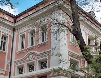 Актьори създават „Вишнева градина” в центъра на Стара Загора