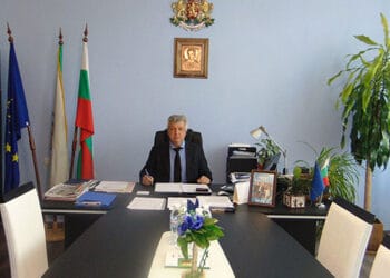 Кметът на Борово черпи днес! ЧРД на Валентин Панайотов!