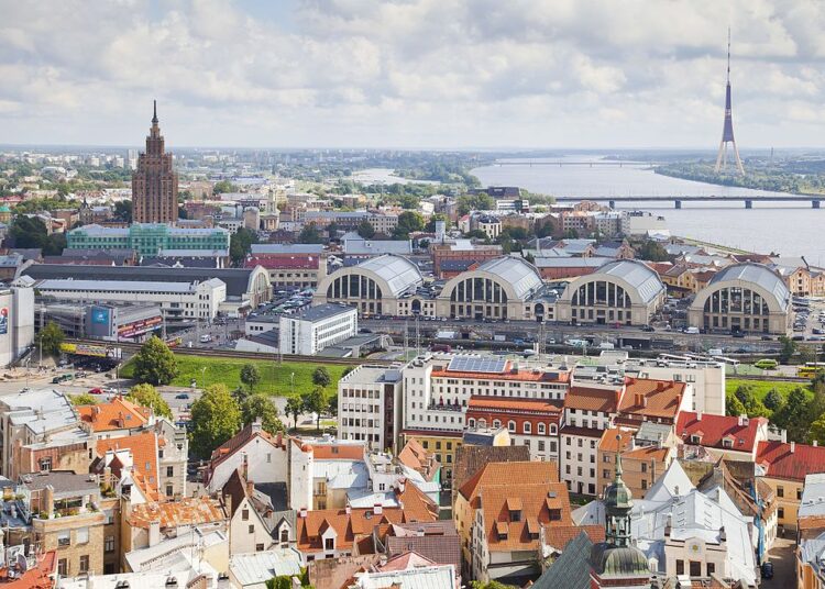 Vistas desde la iglesia de San Pedro Riga Letonia 2012 08 07 DD 09