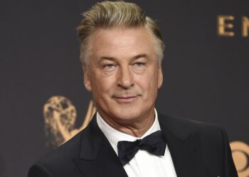 Алек Болдуин уби жена по време на снимки
