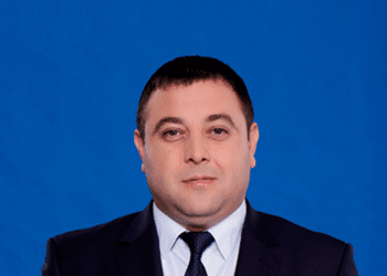 Ешреф Ешрефов