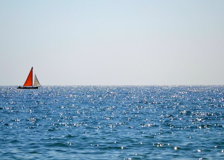 Черно море лодка
