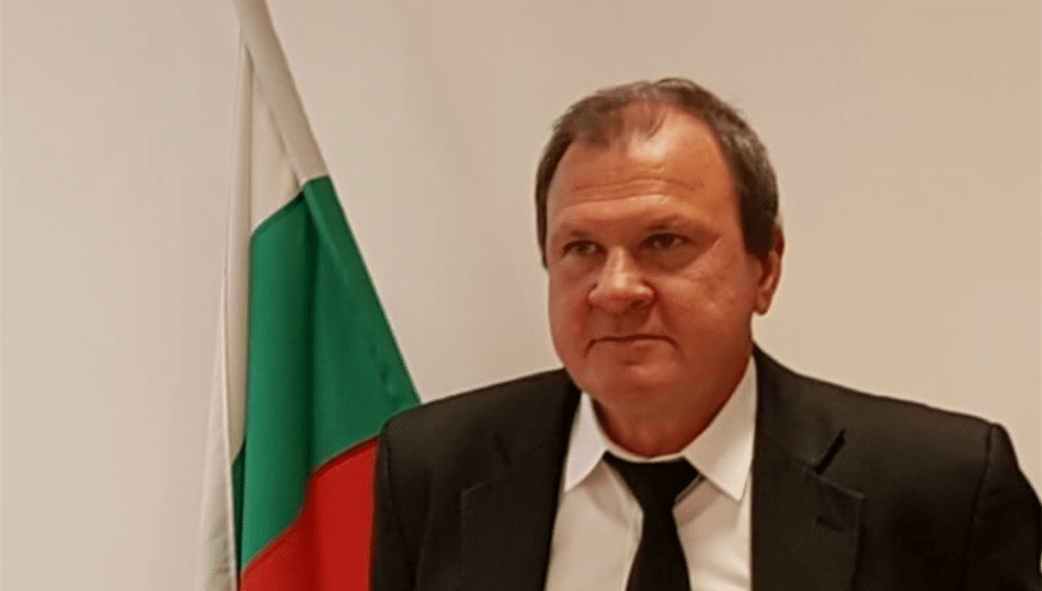 Валентин Александров