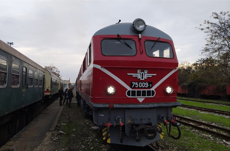 Теснолинейка