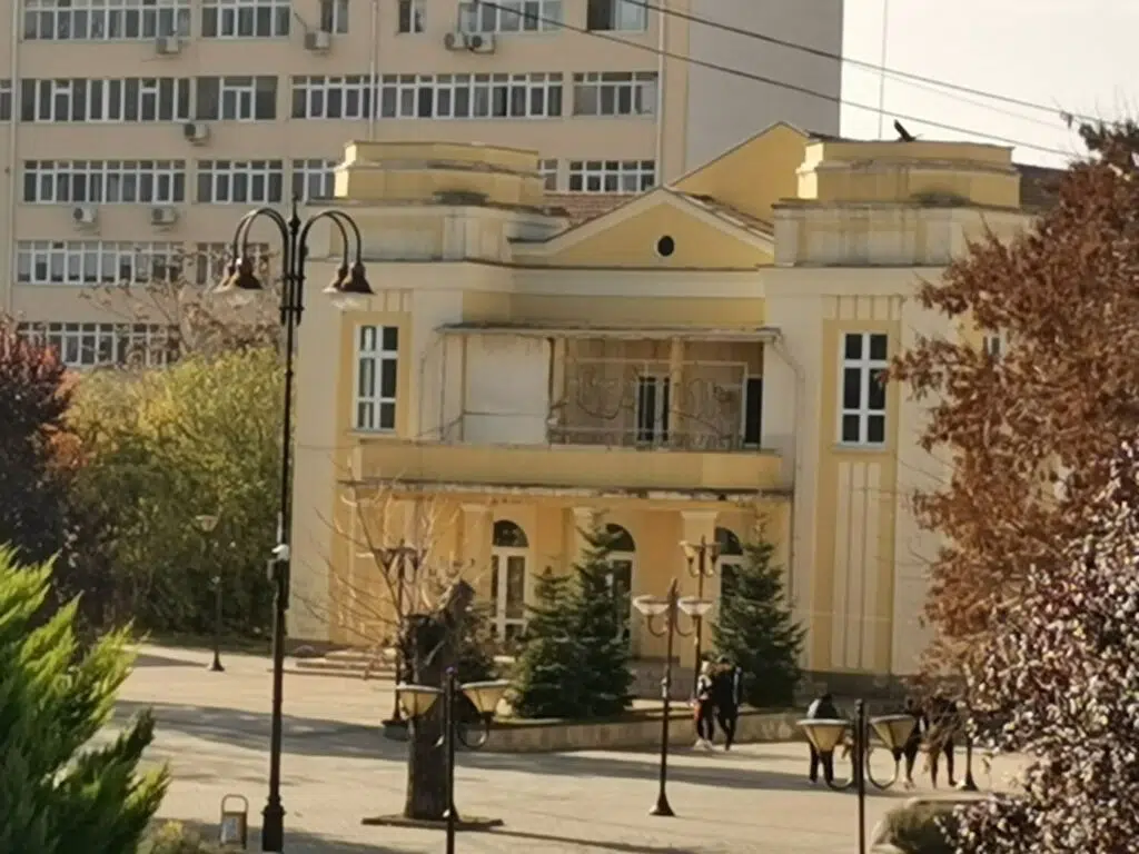 Опожареното кино в Карнобат става център на културата 1 кино карнобат