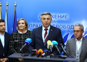 ДПС първи в чужбина: Събира 40.24% за парламент, Карадайъ – с 40.07%