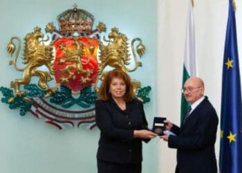 Стилист Капанов – талант и творец на красота, получи почетен плакет