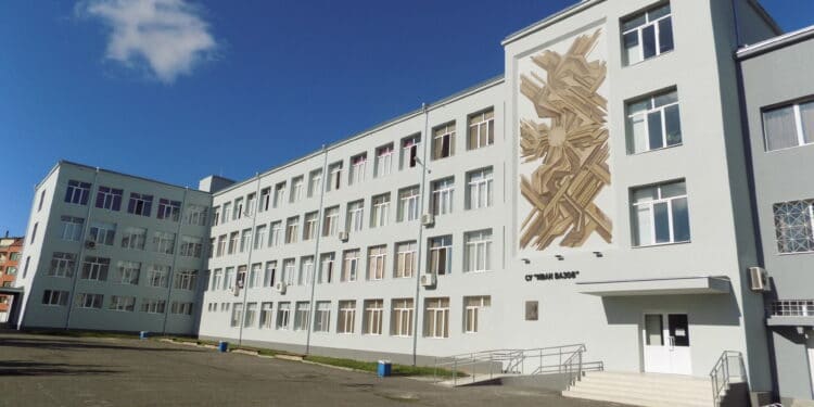Санират още блокове и училища в Поморие (Снимки)