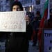 Протест пред турското посолство в София, хвърлят ябълки и домати (Снимки)