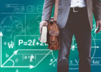 10% от новите учители остават трайно в системата, 60% напускат след втората година