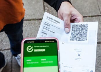 Могат ли преболедувалите Covid-19 в чужбина българи да получат сертификат