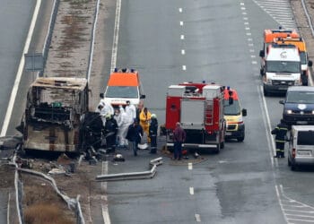 Оцелелите в катастрофата: Баща спасил 6 души, но не и сина си