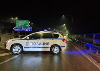 Трагедия на АМ “Струма”! Автобус пламна край Боснек, има 45 загинали