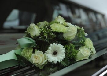 flowers gbdd10a410 640