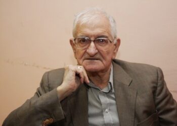 Почина литературният критик и преводач Чавдар Добрев