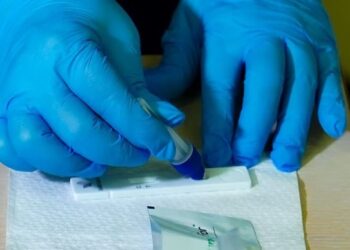 Съхраняват в училищата положителните тестове на учениците