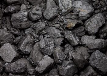 Двама крадат въглища в Бобов дол, напълнили 19 чувала