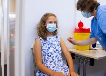 Одобриха ваксинацията на деца от 5 до 11 години в ЕС