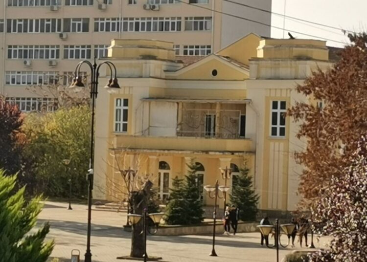 кино карнобат