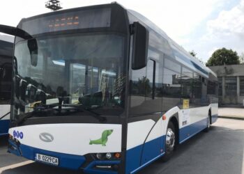 Разследват Община Варна заради корупция при закупуването на електробуси