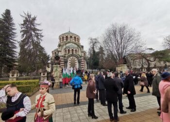 Плевен почете героите от Освобождението на големия си празник