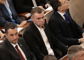 Изо Хазарта