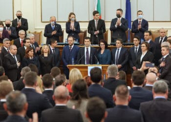 България вече с правителство, всички в МС – със зелен сертификат