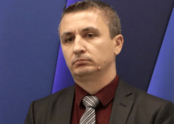 Лидери на партии, адвокати и следовател – лицата на новата власт (СНИМКИ)