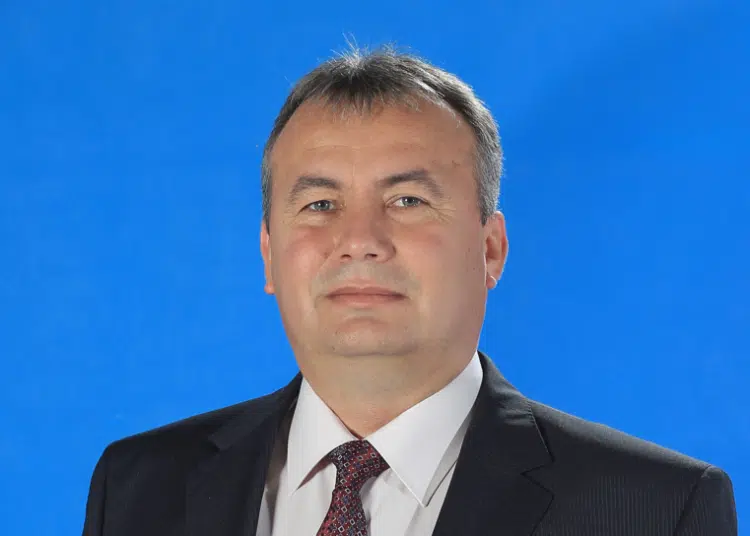 Ахтер Велиев