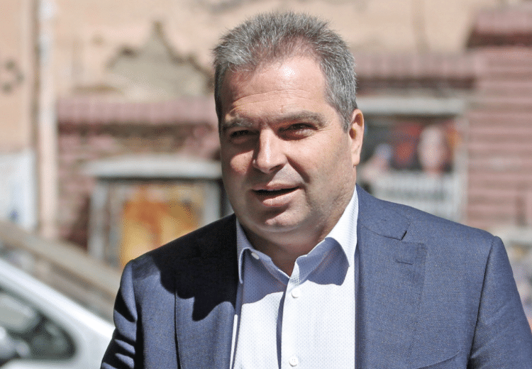 Гроздан Караджов