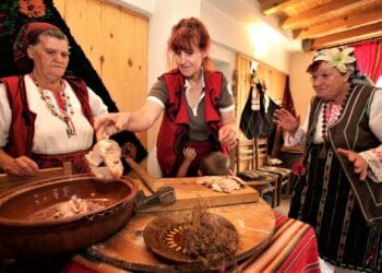Чеснало, навпавок, бабароци и ялова баница–най-вкусните ястия на традиционната коледна трапеза