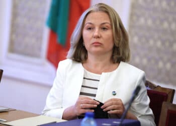 Лидери на партии, адвокати и следовател – лицата на новата власт (СНИМКИ)