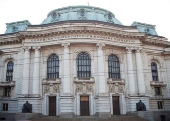 Оценката от матурата по български ще влиза в бала за “Медицина” и “Право”