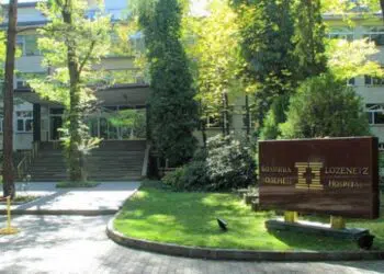 Директорът на “Лозенец”: Има апетити в двора на болницата да се строи казино или мол