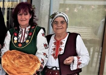 Рецептата за коледна питка на Дешка от Горно Драглище
